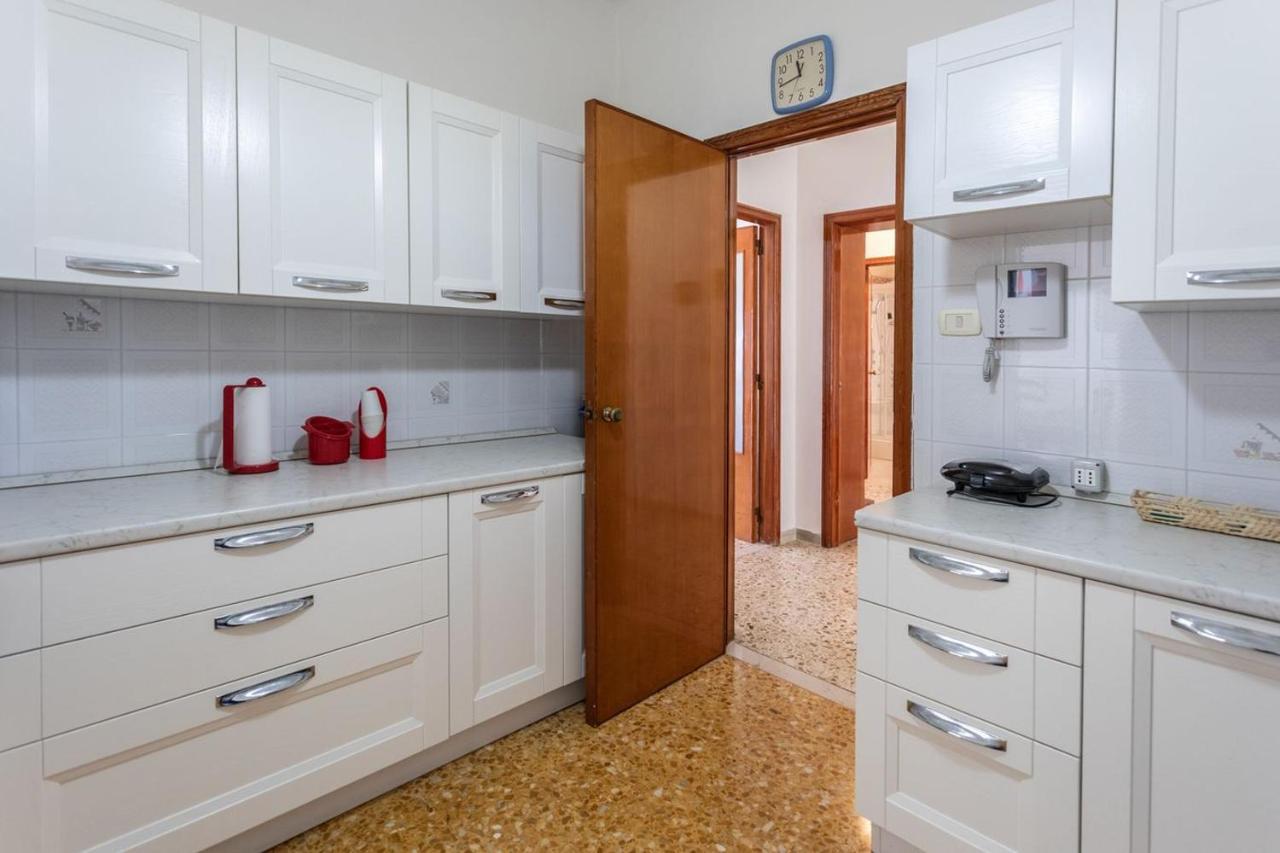 Lido Piccolo Vista Mare Con Garage - Apulia Apartment *